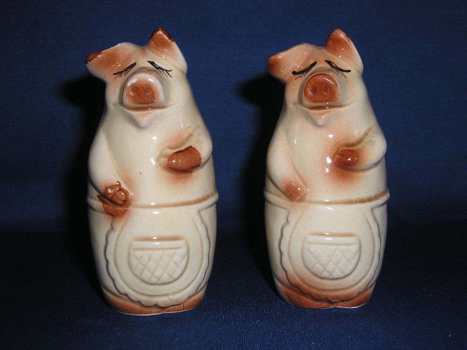 VINTAGE SALT AND PEPPER SHAKERS SET SETS KITCHEN COOKING PIGS