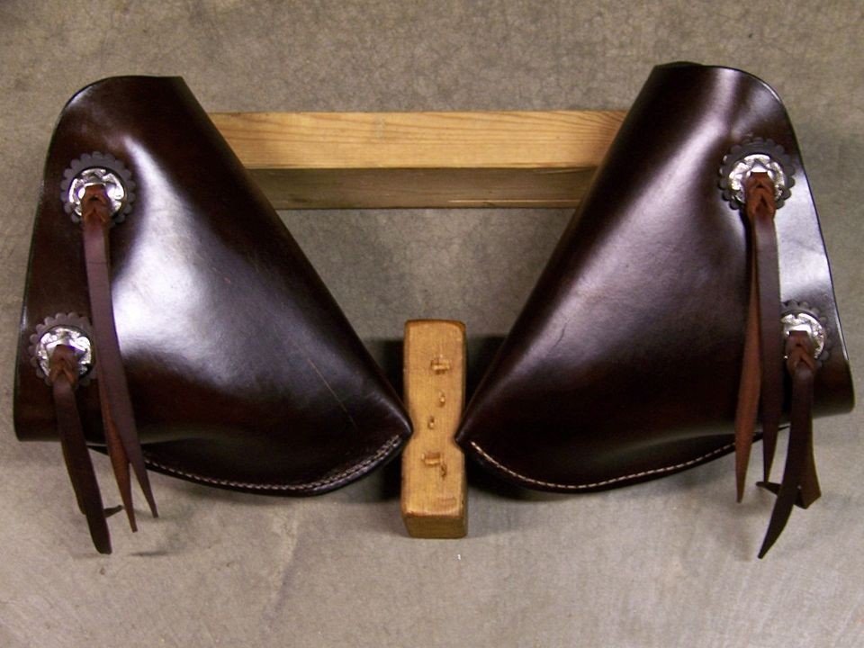 SADDLE TAPADEROS  THE BUSH RIDER  COMPLET​E w/ STIRRUPS~~ADUL​T 