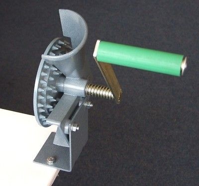 NEW CORN SHELLER SHUCKER HAND CRANK HULLER