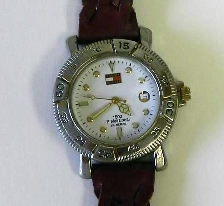   90S TOMMY HILFIGER 1500 PROFESSIONAL 200 METERS MENS WATCH WORKS