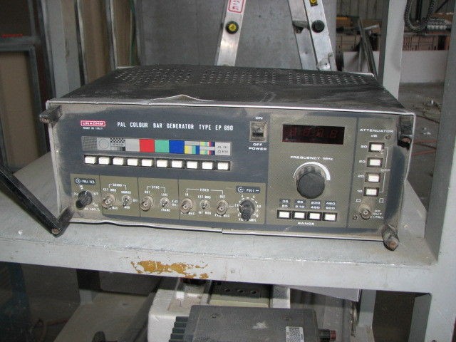 UNAOHM PAL COLOUR BAR GENERATOR TYPE EP690