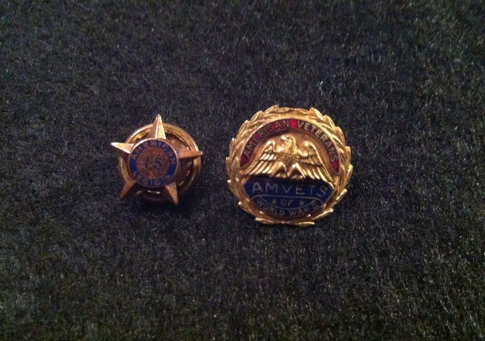   AMERICAN VETERANS OF WORLD WAR 2 LAPEL PIN AND AMERICAN LEGION 15 YEAR