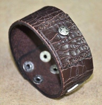 S86 Sharp Army Star Stud Crack Texture Leather Bracelet Wristband 