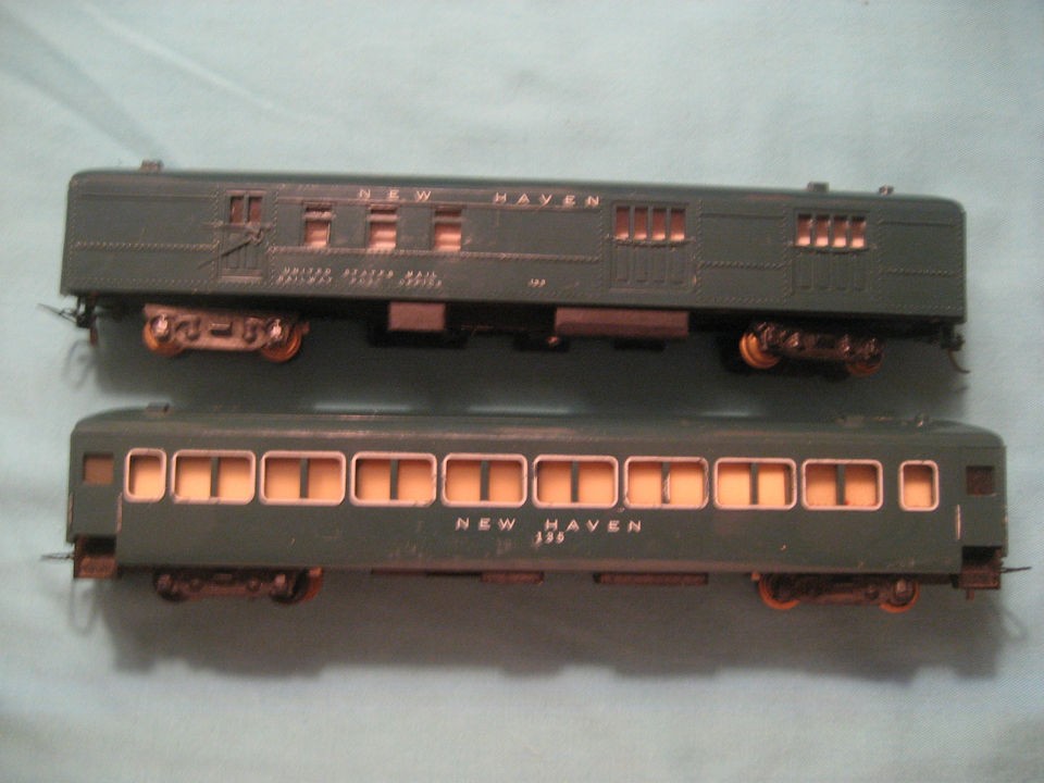 Vintage American Flyer HO gauge train cars