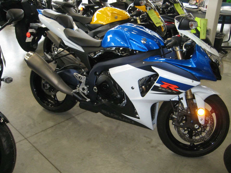 Suzuki  GSX R New 2011 Suzuki GSX R1000 Sport Bike Race Motorcycle 