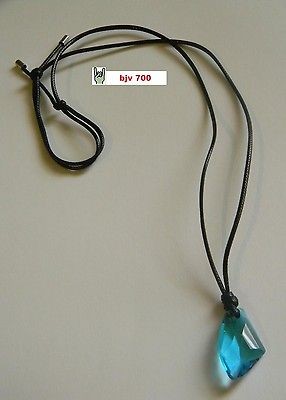 H2O just add water H20 swarovski aquamarine crystal Cleos Necklace