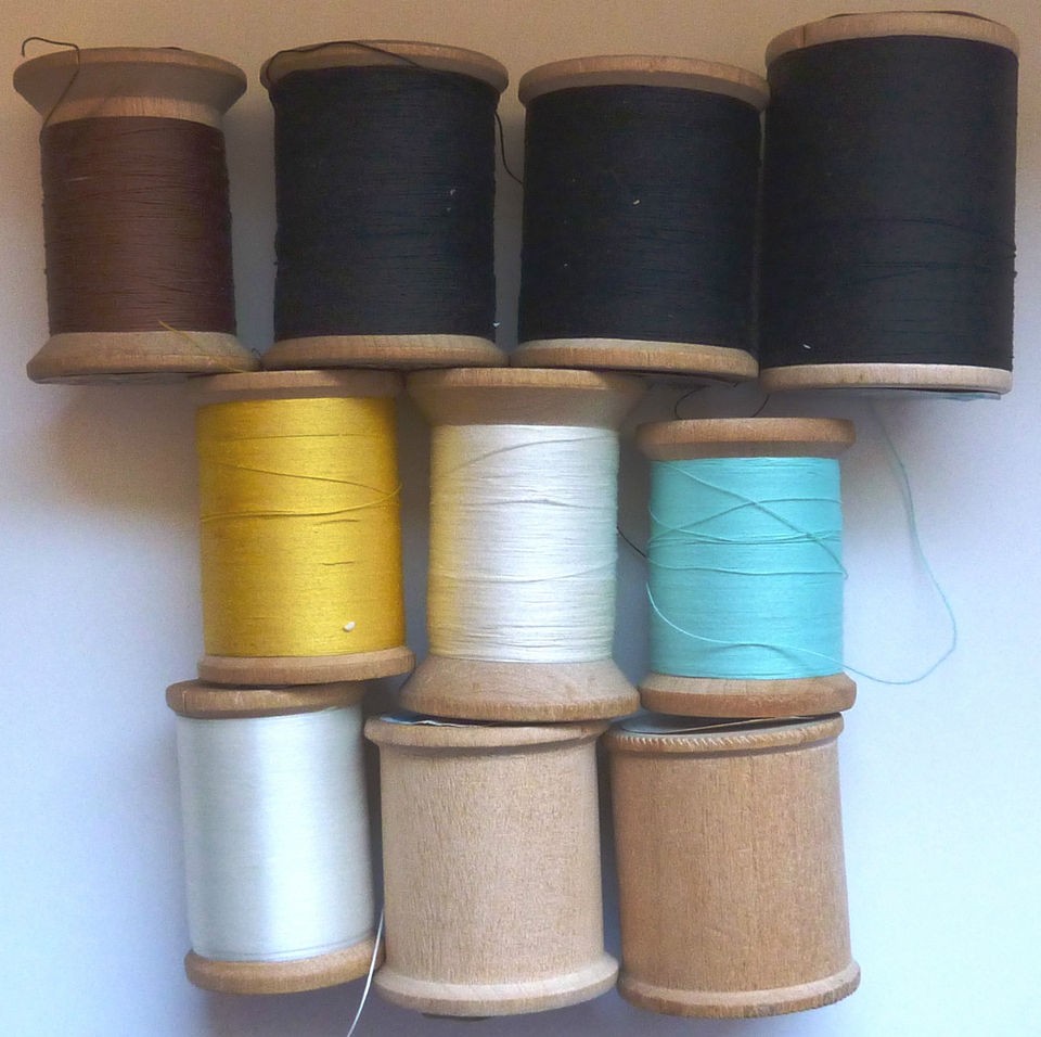 VINTAGE WOODEN THREAD SPOOLS/BOBBINS HEMINWAY SILK CO.