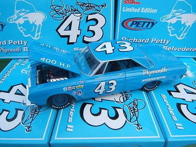 RC 1/24 Richard Petty #43 *1964 Plymouth Belvedere* NIB