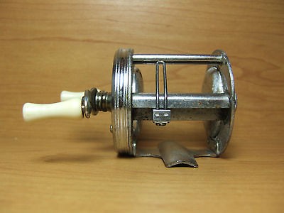 BRONSON FLEETWING NO.2475 ~ Vintage fishing reel ~ Collectibles 