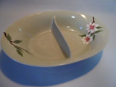 WEIL WARE Brentwood Celedon Dogwood Blossom Oval Divided Vegtable 