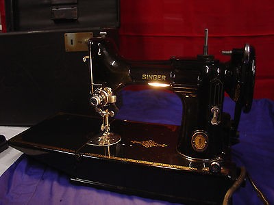 antique sewing machine in Machines