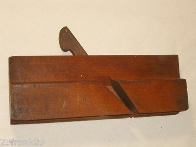 ANTIQUE PRIMITIVE WOOD WORKING CARPENTERS CARPENTRY TOOL PLANE