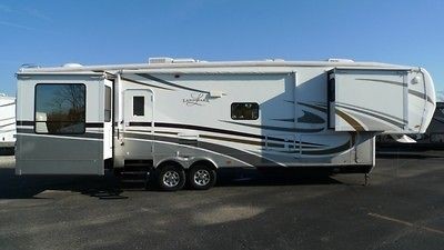 2009 LANDMARK OAKMONT 5 SLIDE FIFTH WHEEL WITH GENERATOR AND 2 A/C 