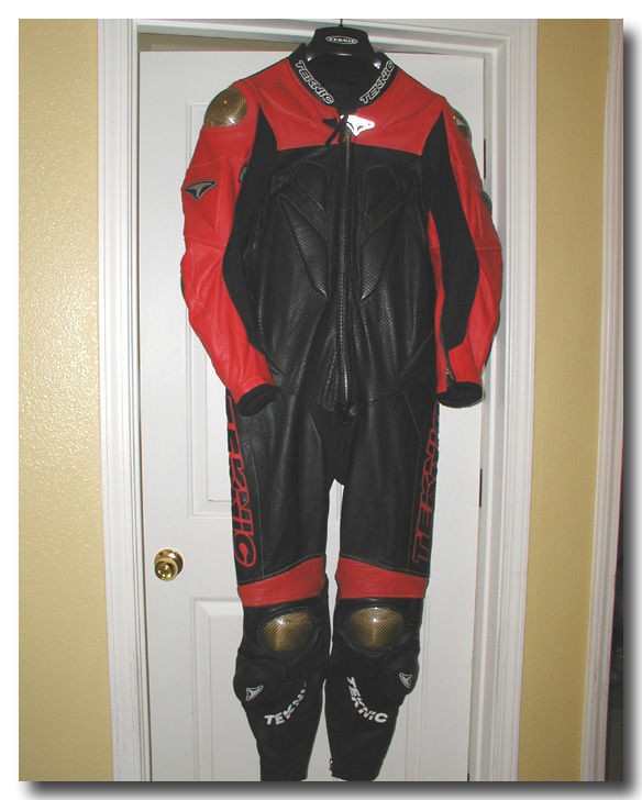 TEKNIC SZ 46 ONE PEICE RACING SUIT 36 / 37 WAIST RED / BLACK FLATTRACK 