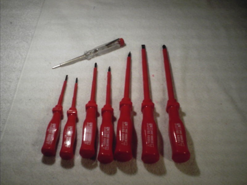 FREE SHIP**8 PC. ELECTRICAL SCREWDRIVER SET*****