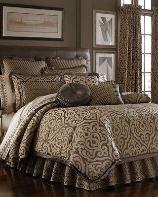 QUEEN NEW YORK Luxembourg Bronze 4 Piece KING COMFORTER Set