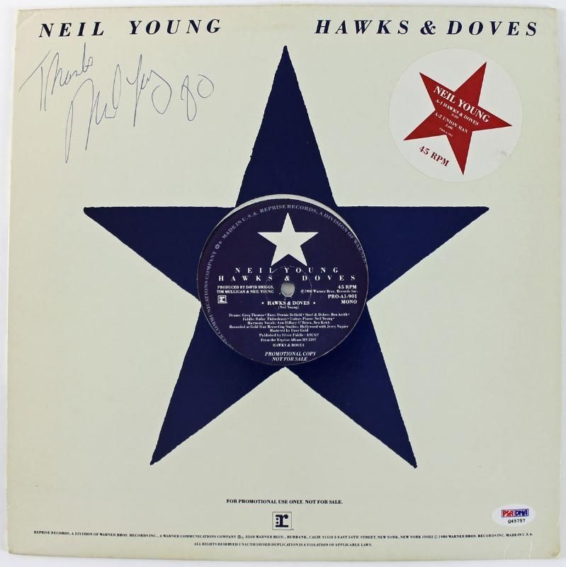 NEIL YOUNG HAWKS & DOVES SIGNED ALBUM COVER W/ VINYL PSA/DNA #Q45757