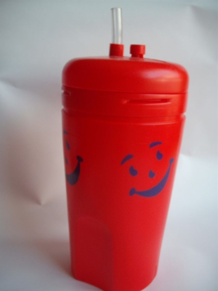   SMILE FACE LARGE RED PLASTIC TRAVEL CUP MUG ADVERTISING MADE IN CANADA