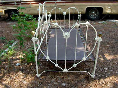 IRON HEART DAYBED   Vintage   We ship