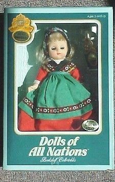 BOOKSHELF DOLLS OF ALL NATIONS SWEDEN DOLL INB W STAND