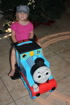 thomas the tank engine peg perego train ride on train choo choo 