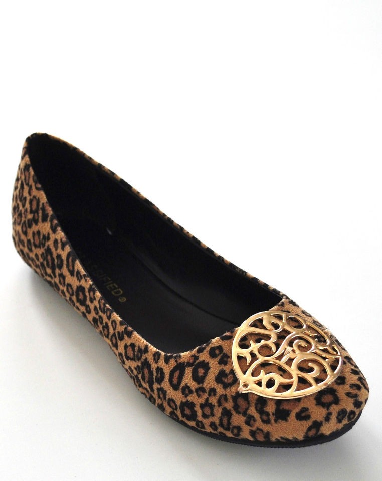 City Classified Quant s Light Tan Leopard Suede Medallion Ballet 