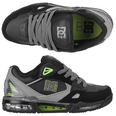 BRAND NEW DC VERSAFLEX SHOES COLOR BLACK SOFT LIME