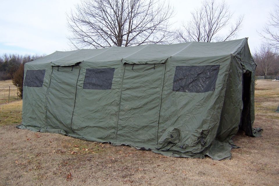   BASE X TENT 205 ARMY SURPLUS 350 SQUARE FEET EZ UP 12 14 PEOPLE