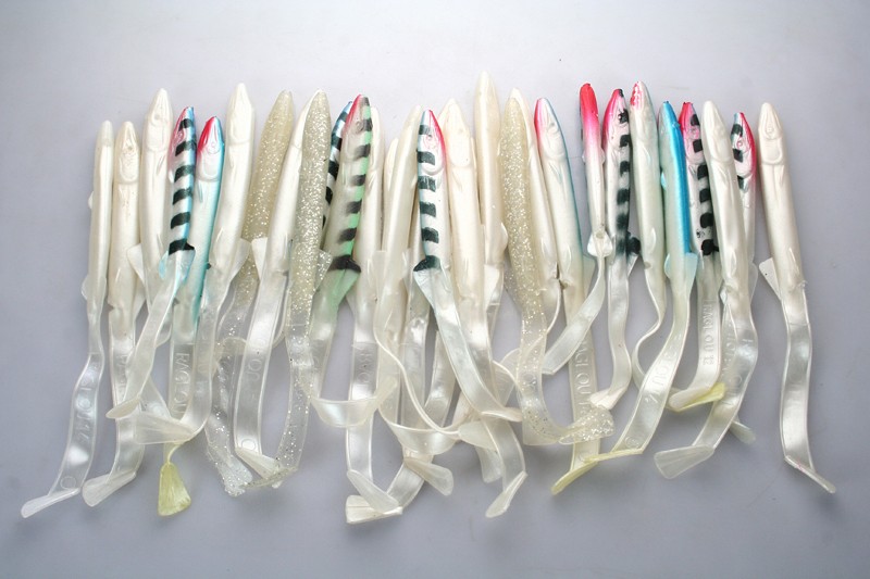 30pcs FISHING PLASTIC SOFT LURES WORM BAITS 4.5g+ 3g