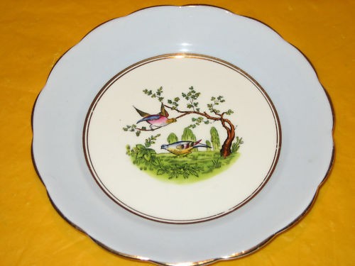 VINTAGE GROSVENOR CHINA YE OLDE ENGLISH TEA/SIDE PLATES