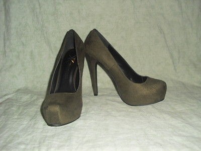 KARDASHIAN KOLLECTION DARK GREEN LOS ANGELES STILETTOS SIZE 6.5 M