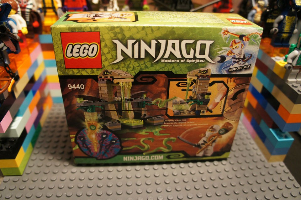 Lego NINJAGO Venomari Shrine Temple   Zane ZX Minifigure w/ Snakes 