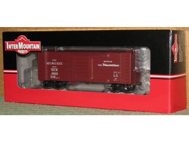   48503 HO Scale Rib Side Boxcar Mikwauk​ee Road Hiawatha (Original