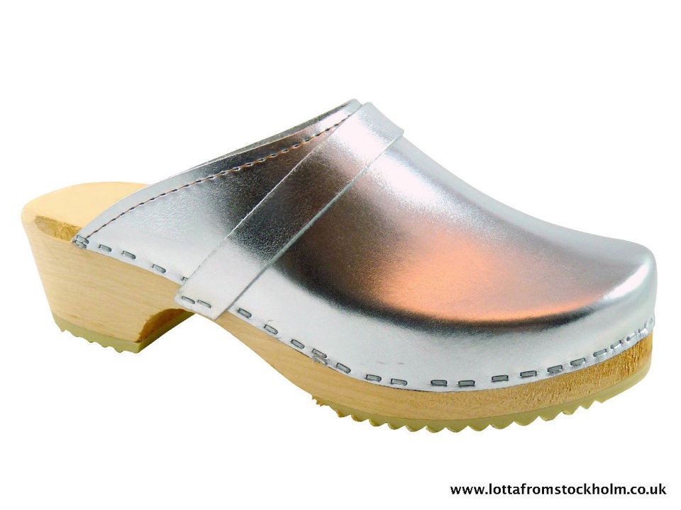 CLOGS Swedish Classic Silver Leather Clogs