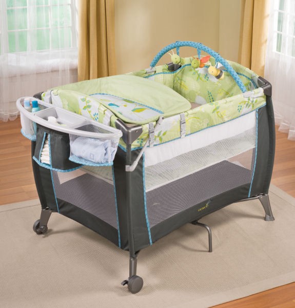 Summer Infant Carters Flitter Comfort n Care Baby Bassinet Playard 