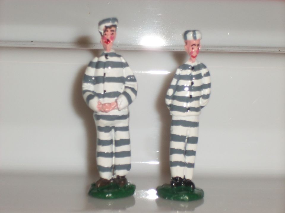 LAUREL AND HARDY HONOLULU BABY METAL CIVILIAN CHARACTER FIGURE SET