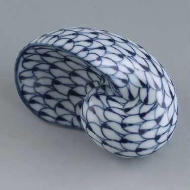 Andrea by Sadek Blue White Handpainted Porcelain Fishnet Nautilus SEA 