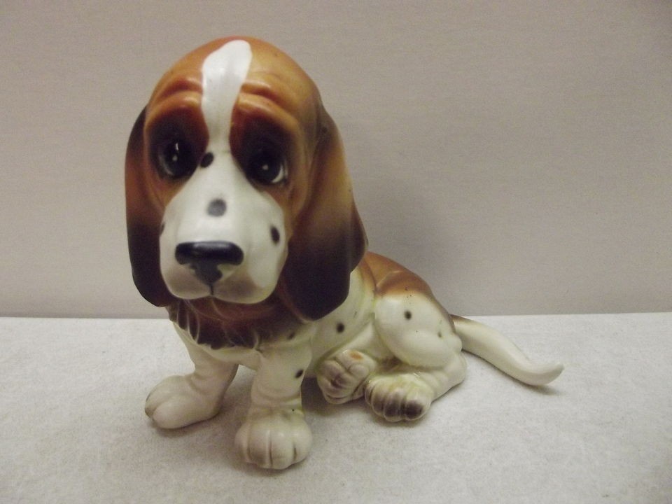 VINTAGE JOSEF ORIGINALS BASSET HOUND DOG FIGURINE