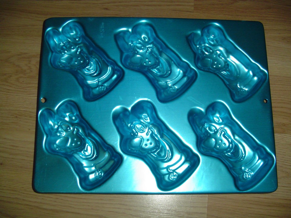 Wilton Scooby Doo Hanna Barbera Muffin/Cake,Co​okie/Dessert Pan 