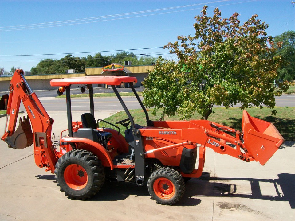 2008 Kubota L39 4x4 Compact Tractor Loader, Backhoe, with Forks and 2 