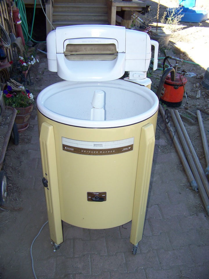 OLD VINTAGE MONTGOMERY WARDS GOLD RINGER WASHER WASHING MACHINE