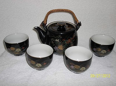 JAPANESE TEA SET 24 KARAT GOLD TRIMED WITH 4 CUPS 1 TEA CADDY NICE 