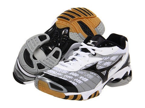 mizuno wave lightning 7 in Clothing, 