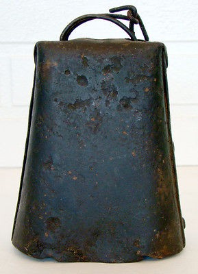 Primitive ANTIQUE Vintage GOAT SHEEP COW BELL Folded Metal Rivet FARM 