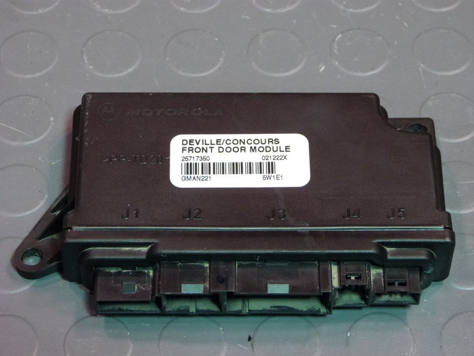   Deville DTS Concours Front Door Control Module 25717350 GMAN221