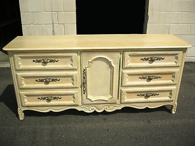 GORGEOUS Vintage French Provincial DREXEL DRESSER Off White Dovetail 9 