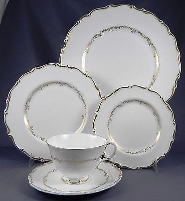 royal doulton richelieu h4957 complete 5 pc place setting  