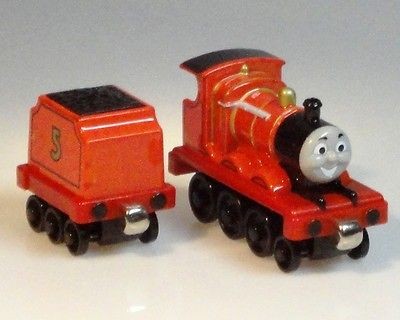 THOMAS & FRIENDS TAKE ALONG TAKE N PLAY 2002 JAMES & TENDER DIE