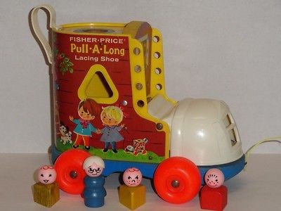   PRICE~LITTLE PEOPLE~PULL A LONG SHOE~w/ 4 WOODEN FIGURES~fp 146~1970