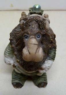 retired moplos figurine from the world of krystonia made in